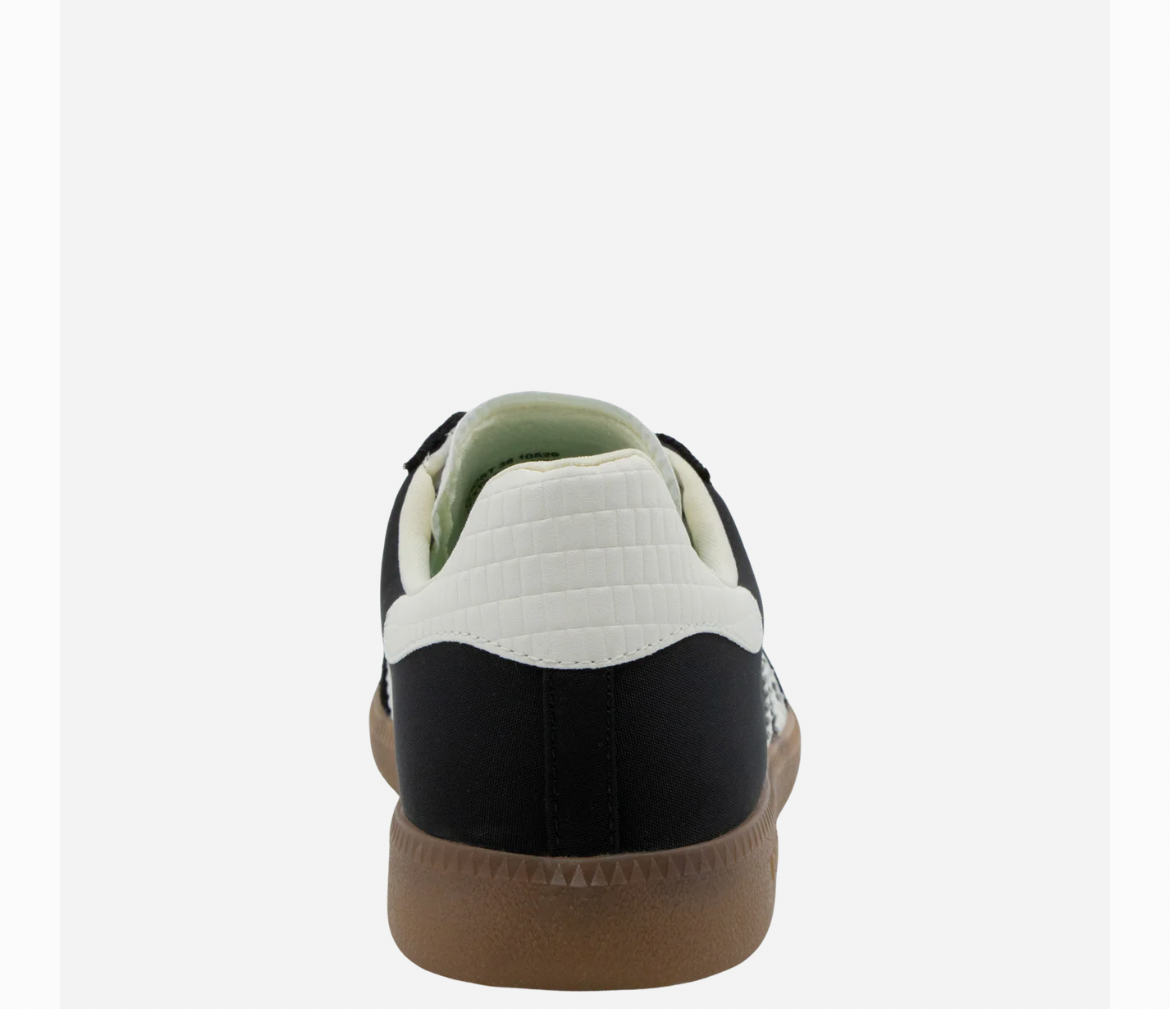 Ghost Black Sneaker